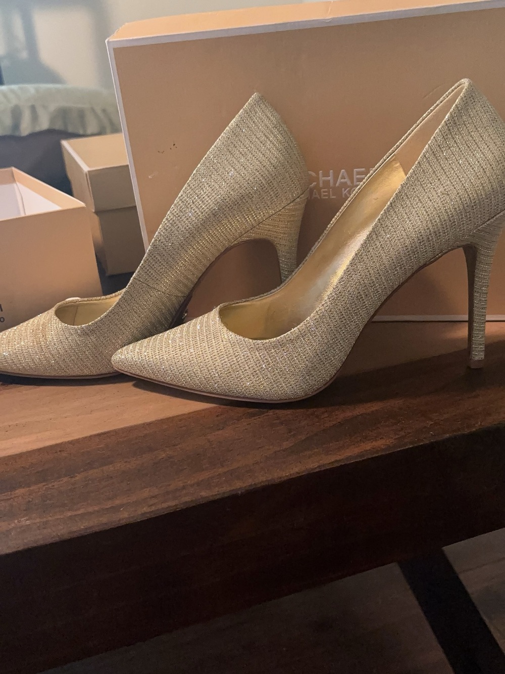 Michael Kors Metallic Gold Pointed-Toe Stiletto Pumps Sz 10